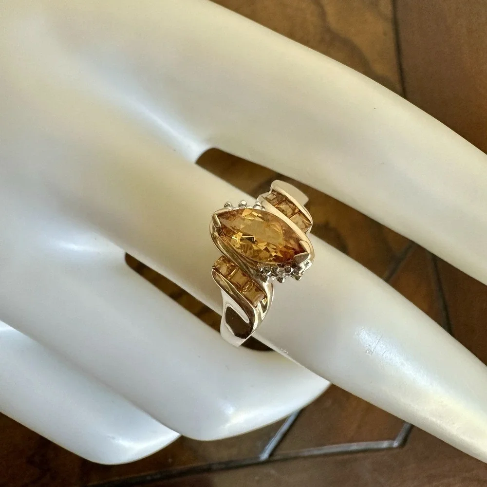 LGL Leer Gem Accent Ring 10K Yellow Gold Size 8 Citrine Quartz 2 Diamonds 3.2g